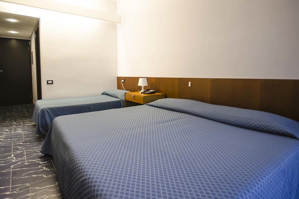 Grand Hotel Helios 타르퀴니아 객실 사진